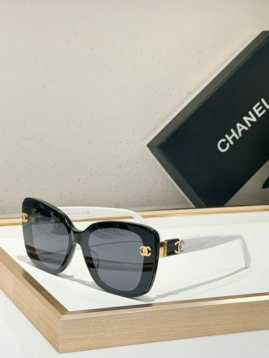 Picture of Chanel Sunglasses _SKUfw80235996fw